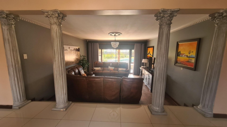 5 Bedroom Property for Sale in Wilgeboom A H North West